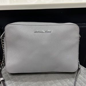 Micheal Kors medium crossbody bag